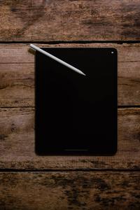 Apple iPad Pro On Wood tablet wallpaper