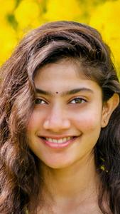 Astonishing Sai Pallavi flaunting a mesmerizing look sai pallavi wallpaper