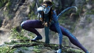 Avatar Neytiri In Battle Stance avatar wallpaper