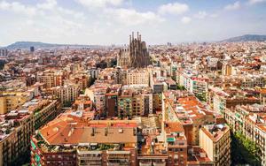 Barcelona's Mediterranean Vista barcelona wallpaper