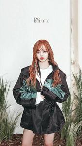 Blackpink's Lisa rocking her own style. blackpink wallpaper