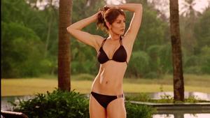 Bollywood Anushka Sharma In Bikini bollywood wallpaper