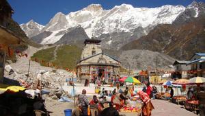 Breathtaking View of Kedarnath Temple Market kedarnath 4k wallpaper