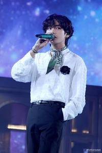 BTS V Dior Scarf bts v wallpaper