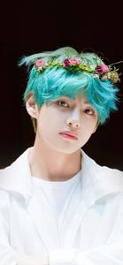 BTS V radiates youthful joy and confidence bts v wallpaper