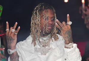 Captivating Lil Durk Performing On Stage lil durk wallpaper