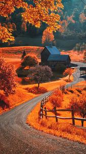Captivating Mountain Landscape at Sunset home screen wallpaper