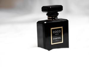 Chanel Perfume Black Aesthetic Art black aesthetic wallpaper