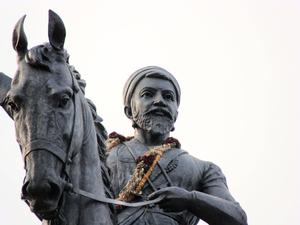 Chhatrapati Shivaji Maharaj Riding Horse Statue shivaji maharaj wallpaper