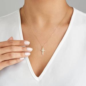 Chic Golden Christian Cross Necklace christian cross wallpaper