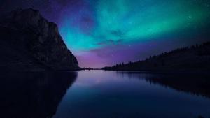 Colorful Aurora In Florida  Wallpaper