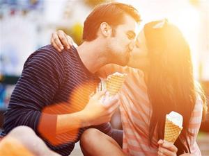 Couple With Ice Cream Romantic Love romantic love wallpaper