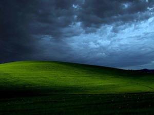 Customized Windows XP Desktop windows xp wallpaper