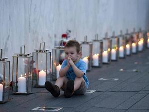 Cute Alone Boy Praying alone boy wallpaper