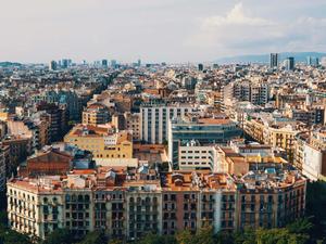 Discovering the Beauty of Barcelona's Cityscape barcelona wallpaper