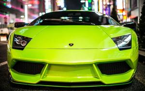 Electric and Exotic: catching eyes with a Neon Green Lamborghini Gallardo car wallpaper