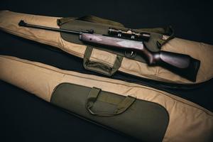 Elite Sniper Gun in Drag Bag gun wallpaper