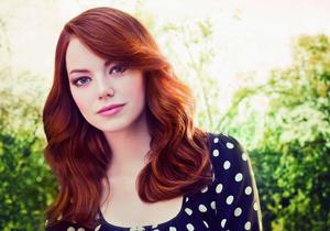 Emma Stone, a redhead girl with a charismatic personality. girl wallpaper