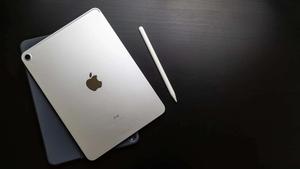 Enjoy the immersive experience of a powerful iPad ipad wallpaper