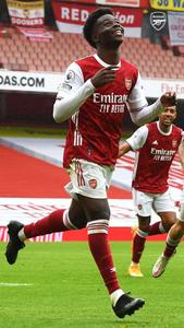 Exciting Arsenal football match action arsenal wallpaper