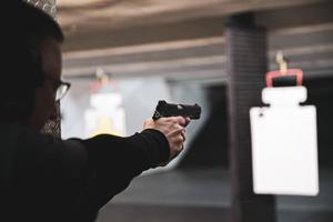 Gun On Target gun wallpaper