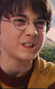 Harry Potter Passes Through Platform Nine and Three Quarters harry potter wallpaper