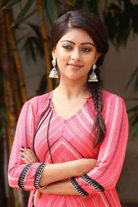 Heroine Actress HD heroine wallpaper