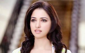 Heroine Tamanna Bhatia Looking Afar heroine wallpaper