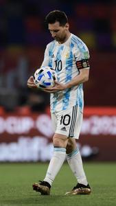 Holding Ball Messi 4k Ultra HD messi 4k ultra hd wallpaper
