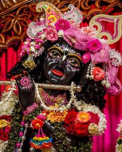 ISKCON Statue Of Lord Krishna Playing The Flute iskcon wallpaper