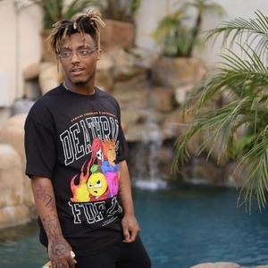 Juice Wrld performing on stage juice wrld wallpaper