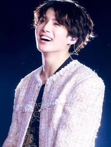Jungkook, presenting the latest Dynamite Challenge jungkook wallpaper