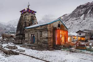 Kedarnath Temple Left Side 4K kedarnath 4k wallpaper