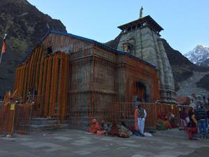 Kedarnath Temple Orange Marigold 4K kedarnath 4k wallpaper