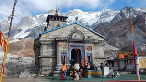 Kedarnath Temple People 4K kedarnath 4k wallpaper