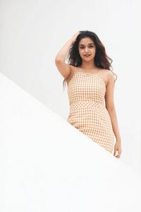 Keerthi Suresh Checkered Dress keerthi suresh wallpaper