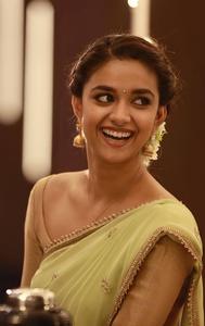 Keerthi Suresh Laughing keerthi suresh wallpaper