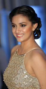 Keerthi Suresh Sleeveless Close-Up keerthi suresh wallpaper