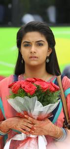Keerthy Suresh Rose Bouquet keerthi suresh wallpaper