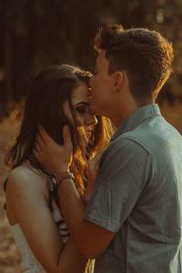 Kissing Love Cute Couple love cute couple wallpaper