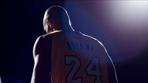 Kobe Bryant shines in the spotlight kobe bryant wallpaper