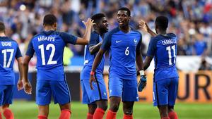 Kylian Mbappe Celebrating With Team