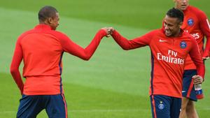 Kylian Mbappe Fist-Bumping Neymar kylian mbappe wallpaper
