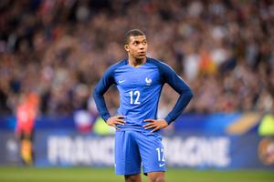 Kylian Mbappe Hands On Hips