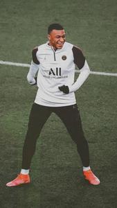 Kylian Mbappe Laughing At Field