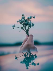 Learn to love and appreciate the beauty of the small things in life. aesthetic wallpaper