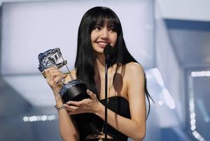 Lisa Blackpink HD VMA Award lisa blackpink hd wallpaper