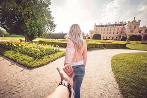Love Cute Couple On The Garden love cute couple wallpaper