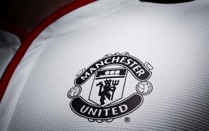 Manchester United squad celebrates a winning end of season manchester united wallpaper