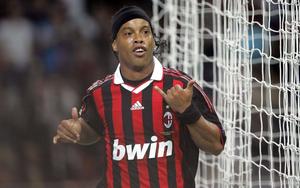 Marvelous Athlete Ronaldinho ronaldinho wallpaper